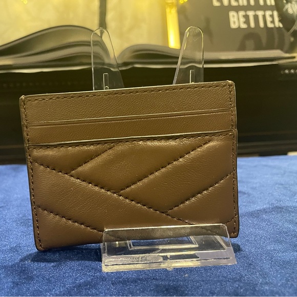 EUC Tory Burch Kira Chevron Leather Card Case in Taupe - Picture 5 of 5